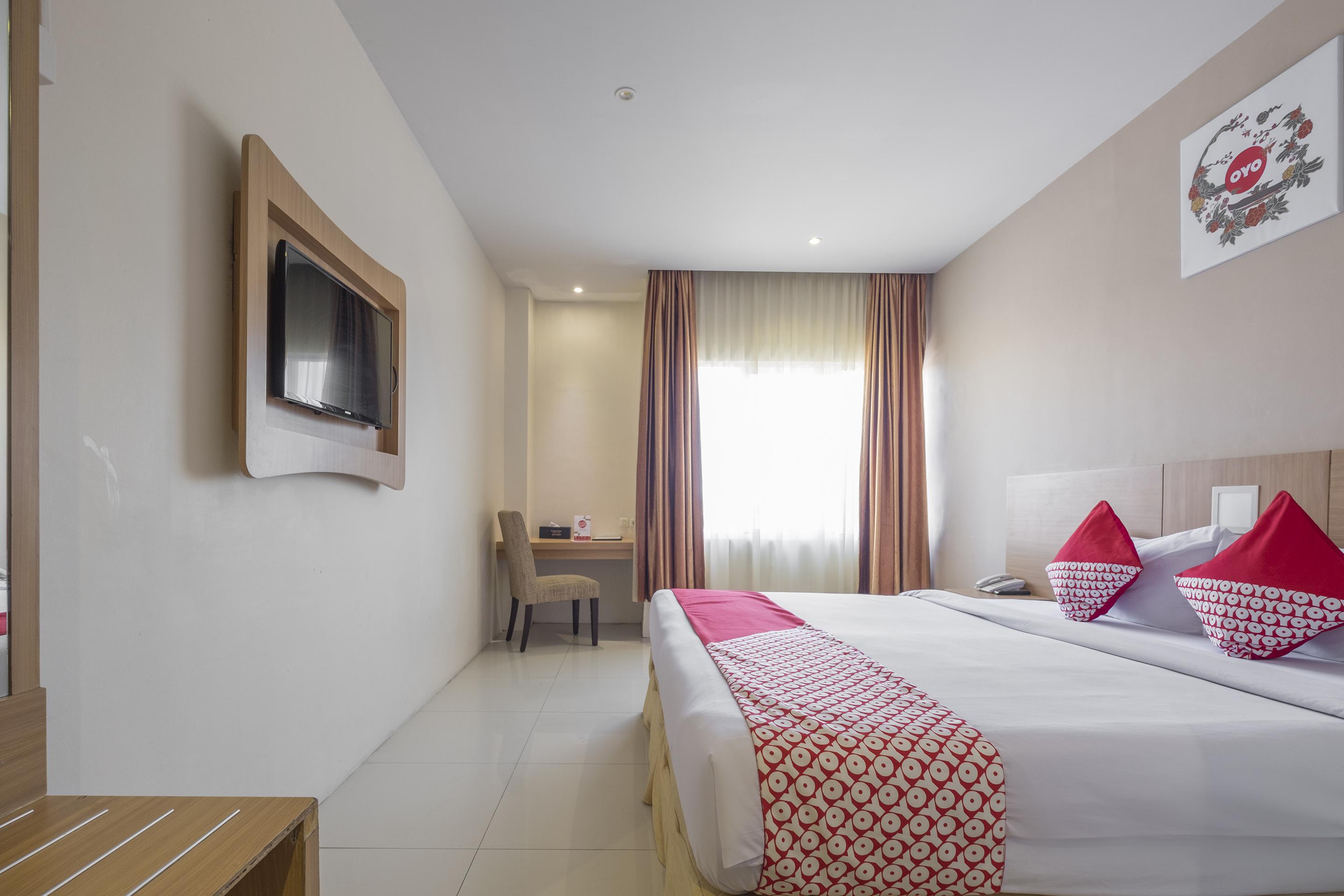 Collection O 1279 Hotel Grand Celino Макасар Екстериор снимка