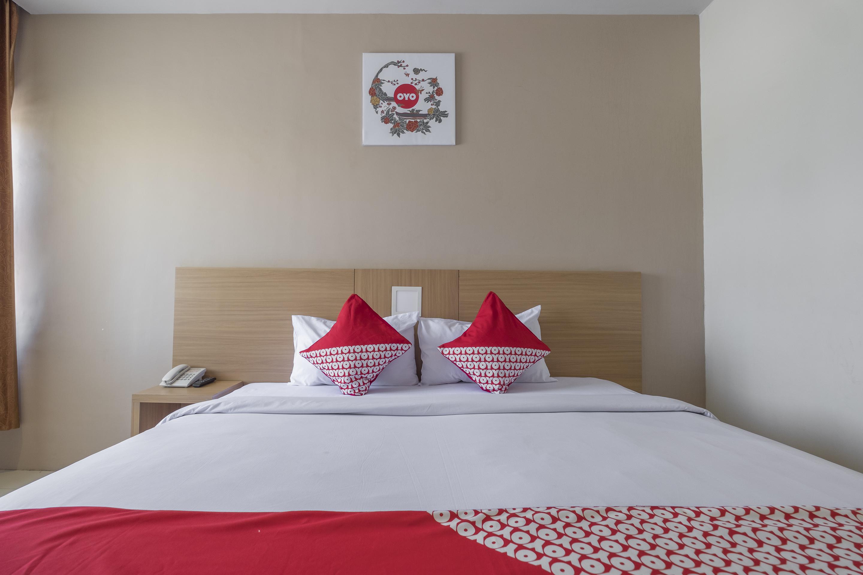 Collection O 1279 Hotel Grand Celino Макасар Екстериор снимка