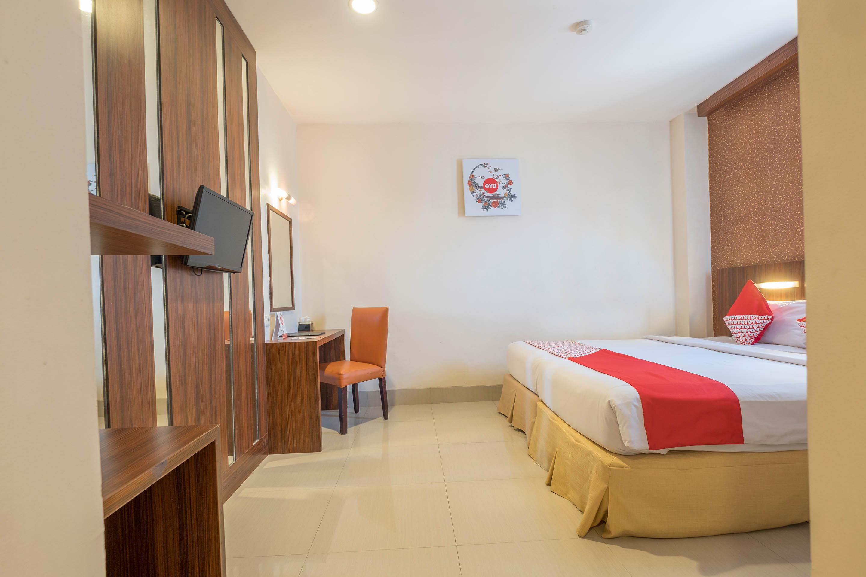 Collection O 1279 Hotel Grand Celino Макасар Екстериор снимка