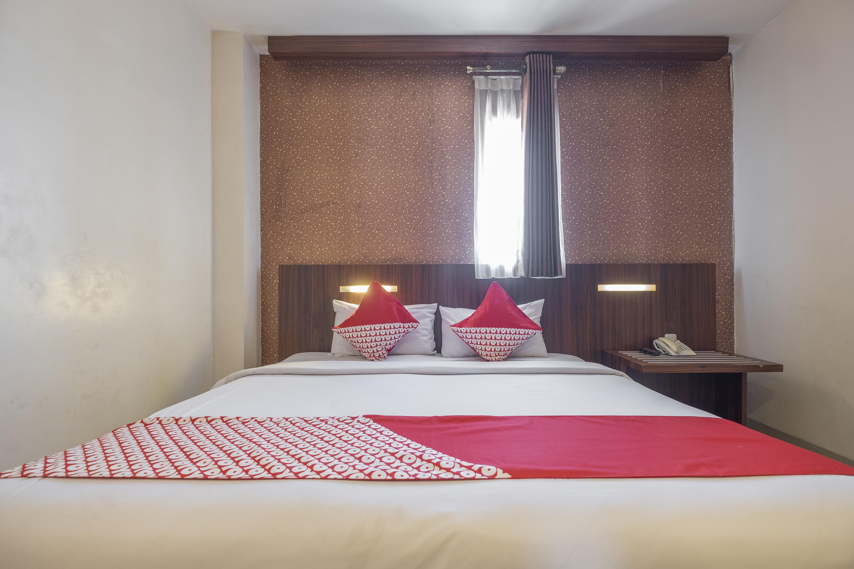 Collection O 1279 Hotel Grand Celino Макасар Екстериор снимка