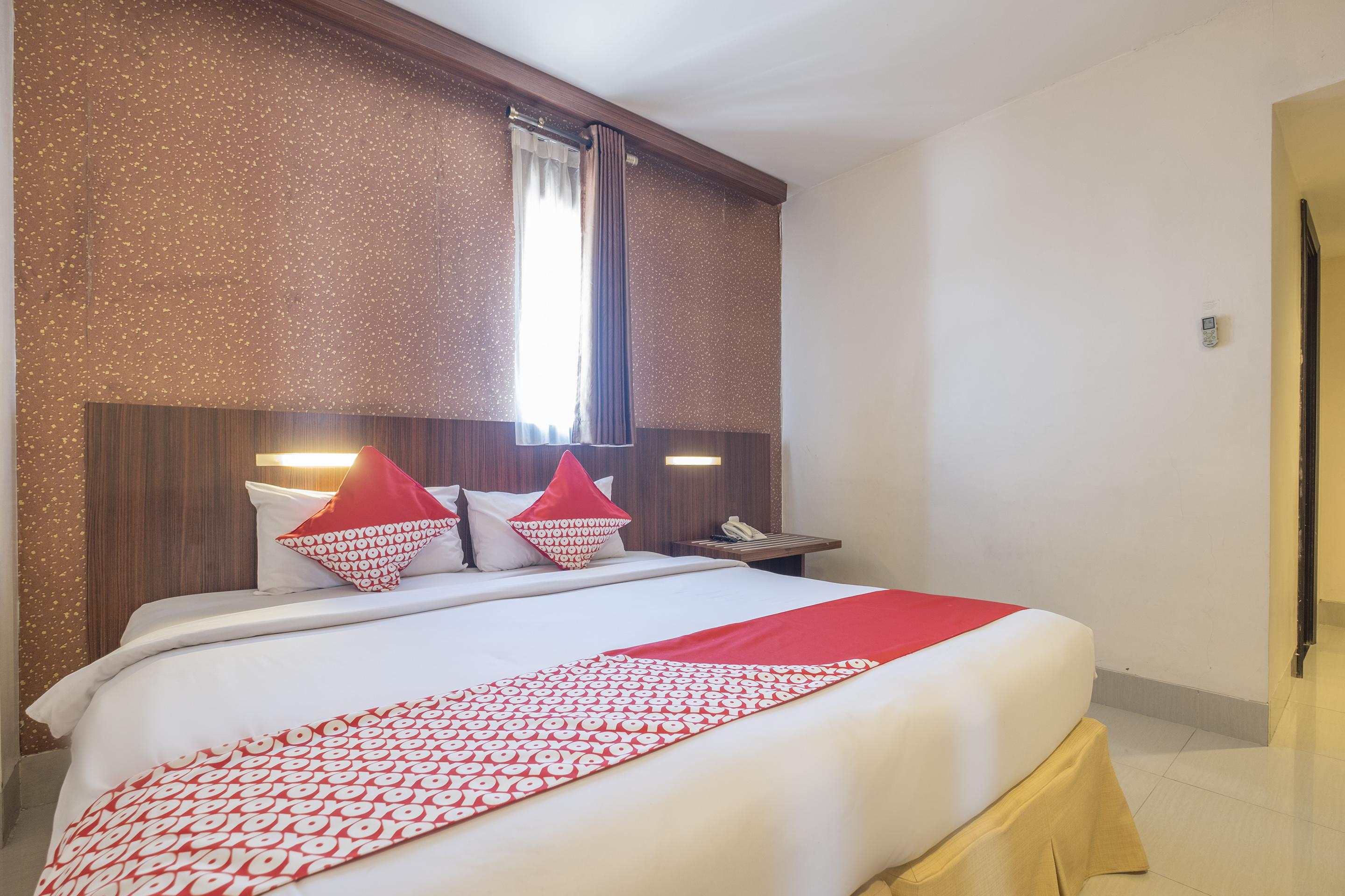 Collection O 1279 Hotel Grand Celino Макасар Екстериор снимка