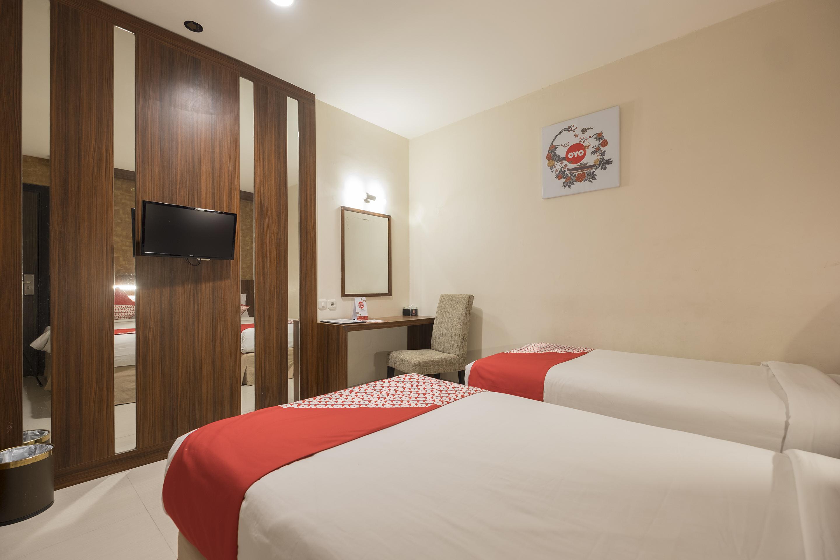 Collection O 1279 Hotel Grand Celino Макасар Екстериор снимка