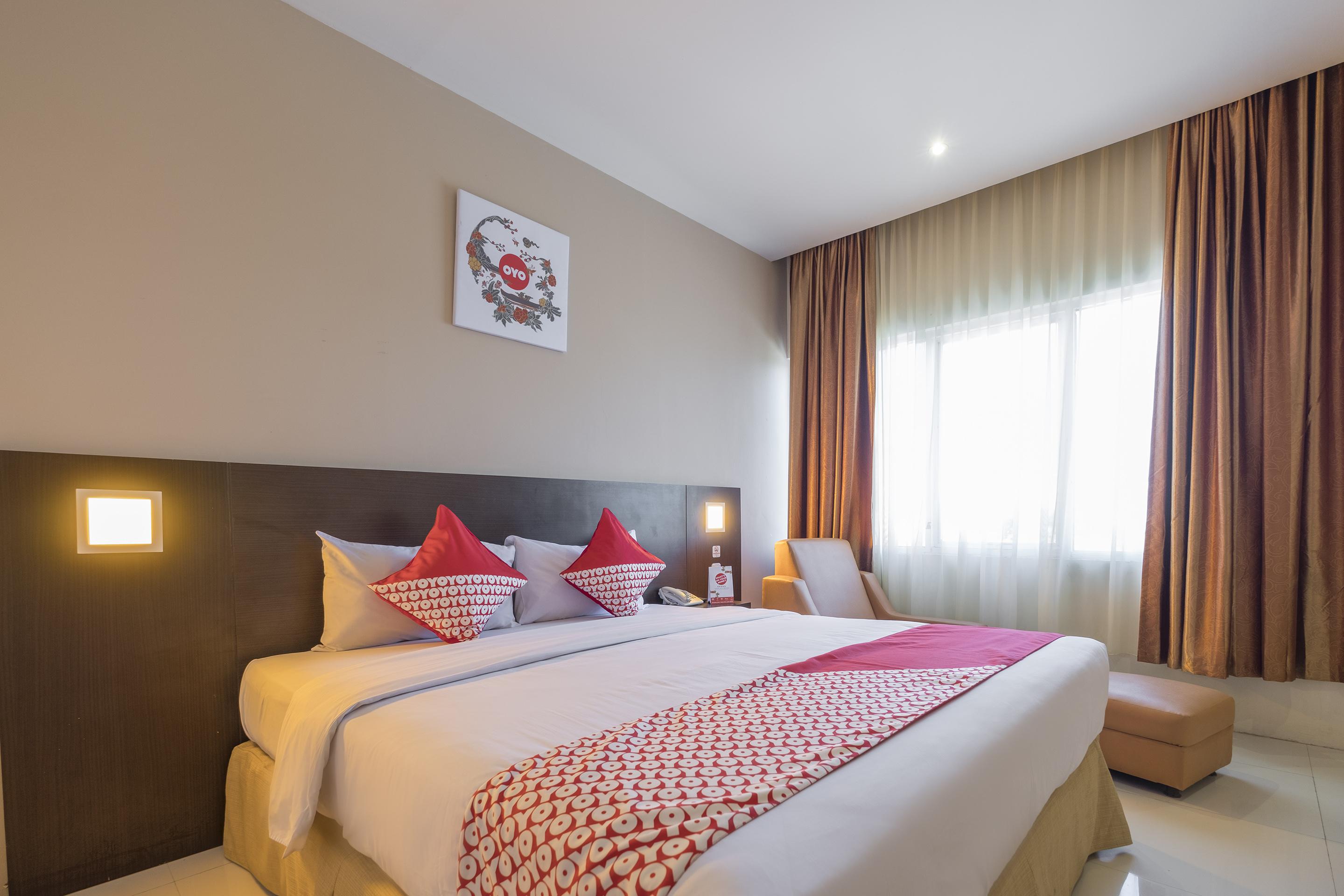 Collection O 1279 Hotel Grand Celino Макасар Екстериор снимка