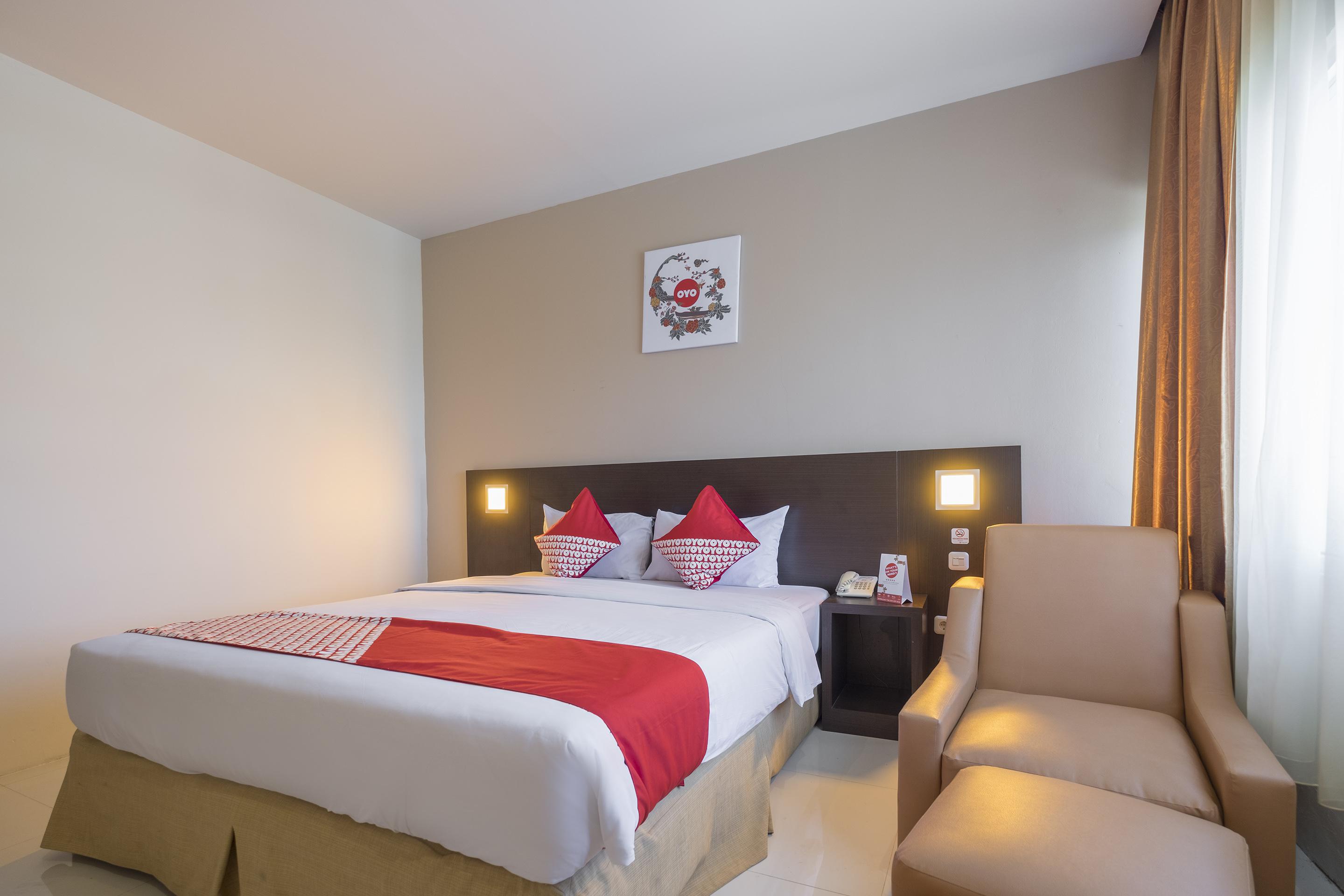 Collection O 1279 Hotel Grand Celino Макасар Екстериор снимка