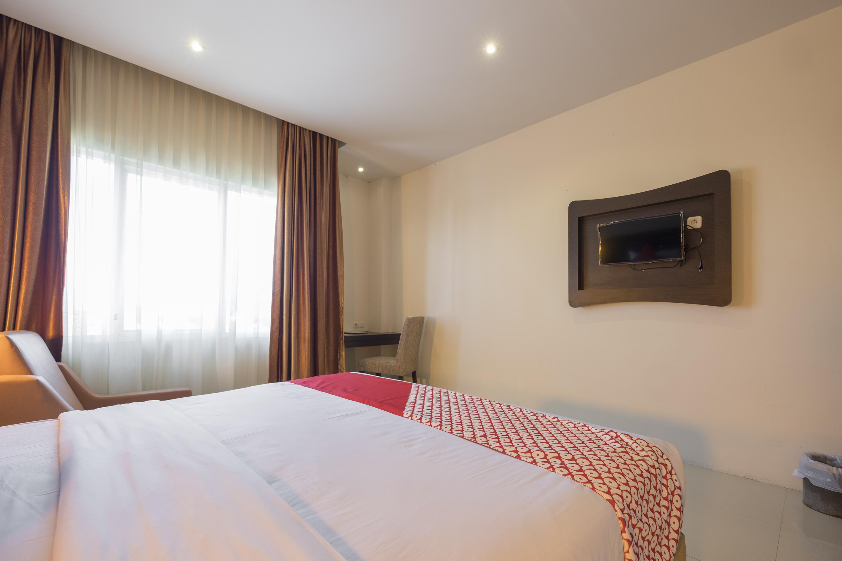 Collection O 1279 Hotel Grand Celino Макасар Екстериор снимка