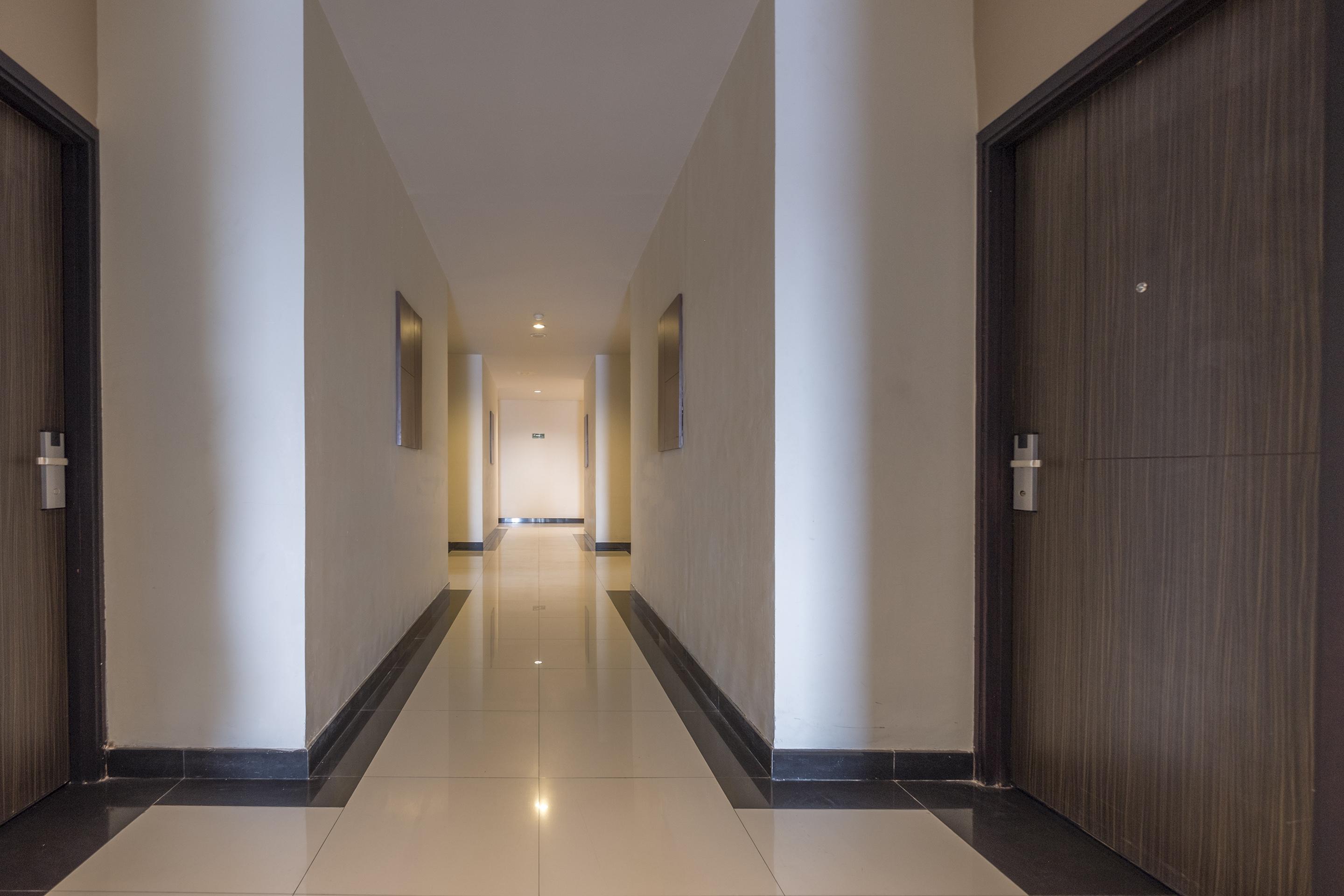 Collection O 1279 Hotel Grand Celino Макасар Екстериор снимка